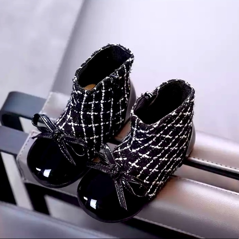 Baby girl boots